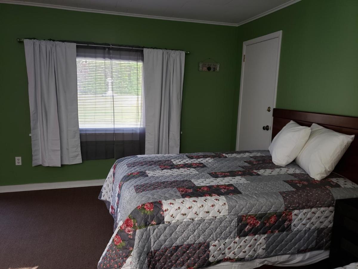 Blue Ridge Motel Schroon Lake Exteriér fotografie